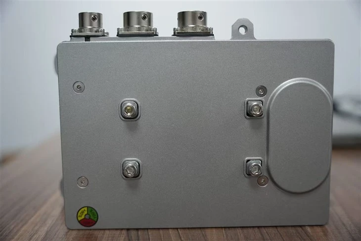 KEMING 3.3kW 72V 40A Battery OBC IP67 EV Fast Charger Can Bus On Board Charger With Mating Connectors